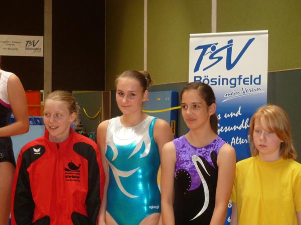 tl_files/TSV-Dielmissen/Bilder/2012/31. Extertal-Cup Trampolin in Boesingfeld am 16.09.2012/Extertal Cup - Michelle.JPG